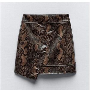 Zara Skirt Snake Print NWT Woman’s Size M 8372/285